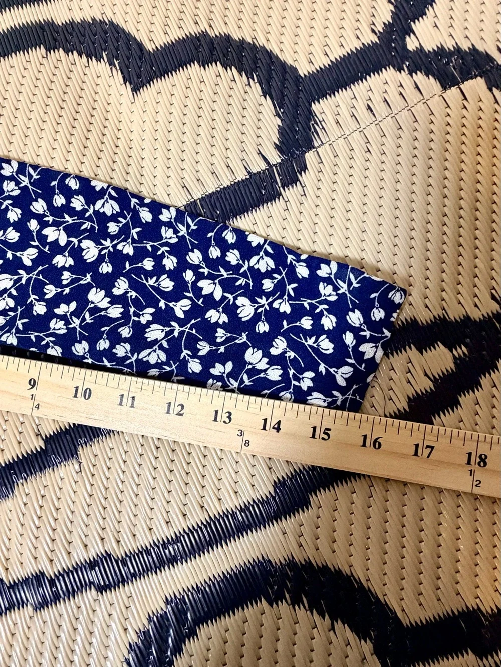 Reformation Navy White Floral Long puff Sleeve‎ Blouse